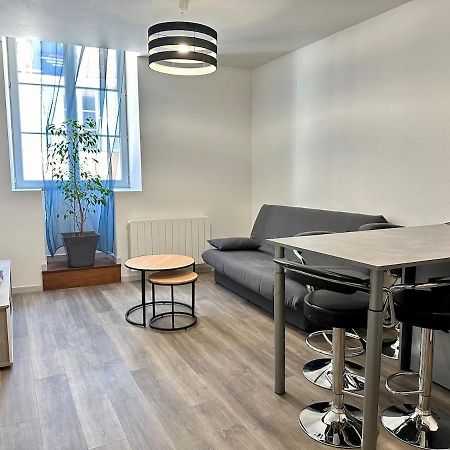 Appartement Calme Au Coeur De La Ville Лон-льо-Соние Екстериор снимка